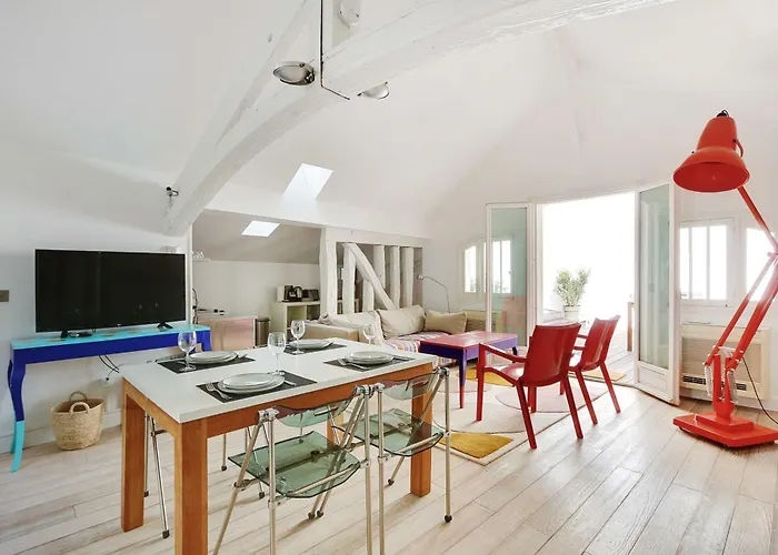 Cozy Avec Terrace - 2br-4p - Centre De شقة
